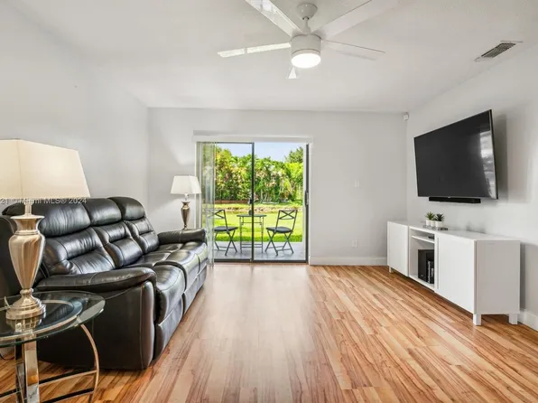 11245 W Atlantic Blvd APT 107, Coral Springs, FL 33071