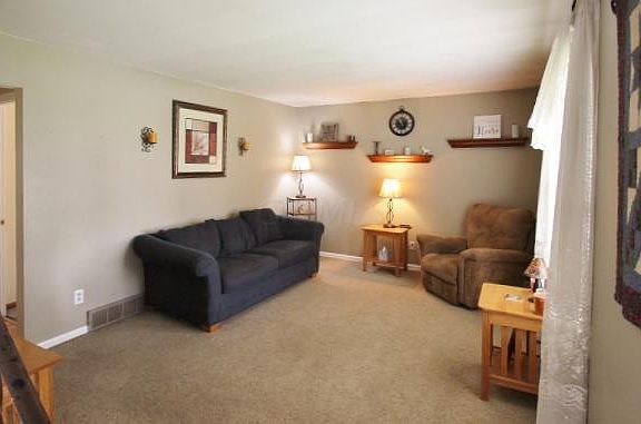 2nd image of 1213 Drysdale Sq S