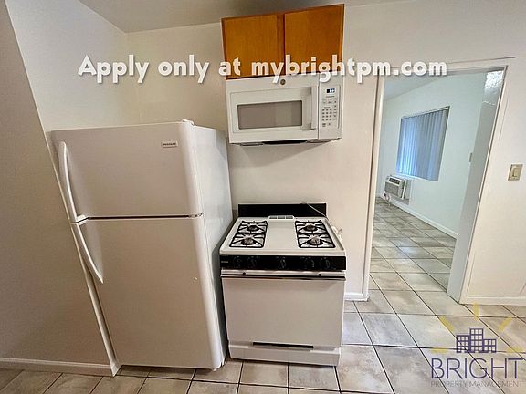 3rd image of 2812 D St #22