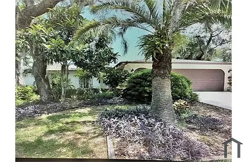 7406 Lake Forest Cir Photo 1