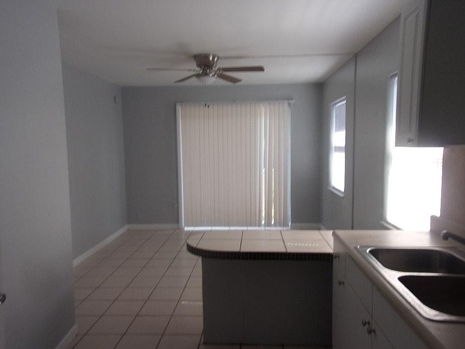 2nd image of 1023 Locust St NE APT 28