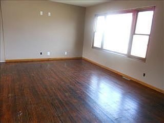 3rd image of 204 E Olson St
