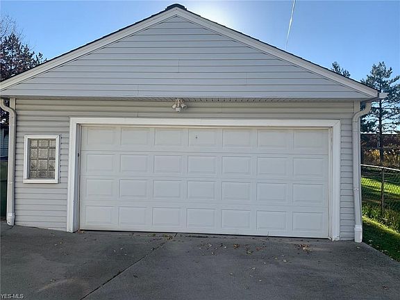 2nd image of 30164 Truman Ave