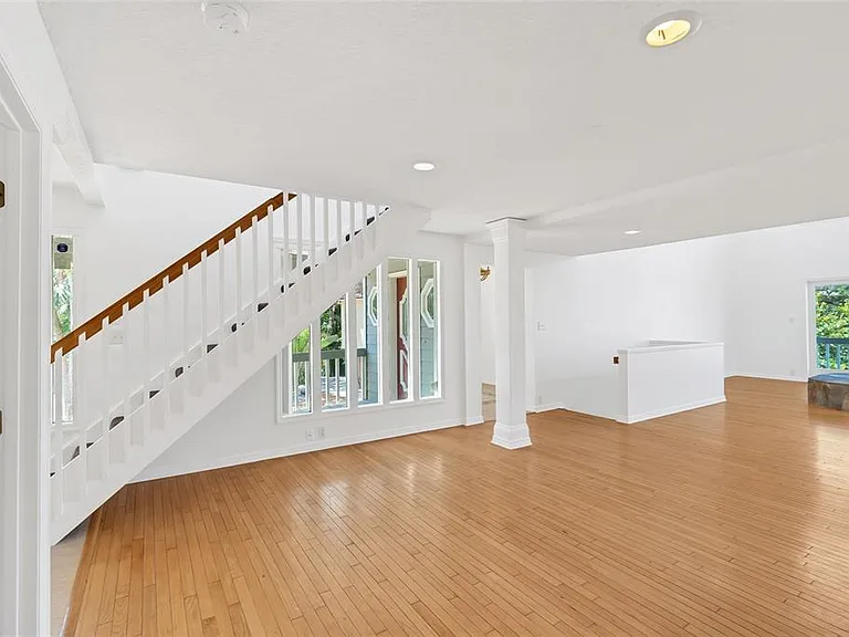 4051 Shell Rd — Photo 17