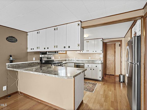 4th image of 186 Sycamore Street
