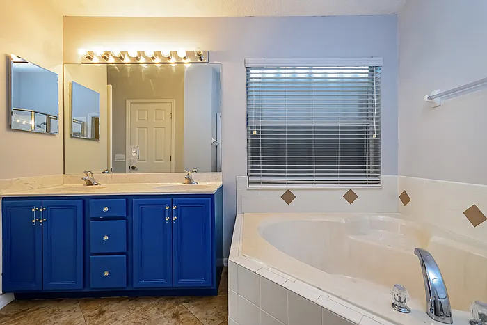 1012 Heron Ct — Photo 16