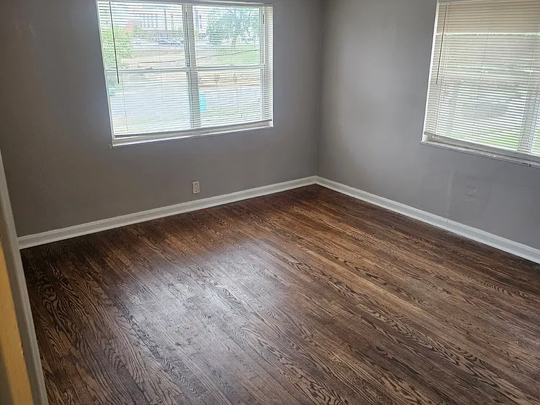 5647 Hamilton Ave #4 — Photo 12
