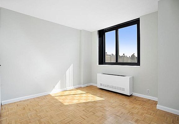 4th image of 225 W 83rd St APT 15C