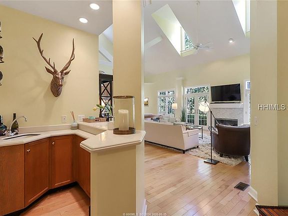 5th image of 29 Saw Timber Dr