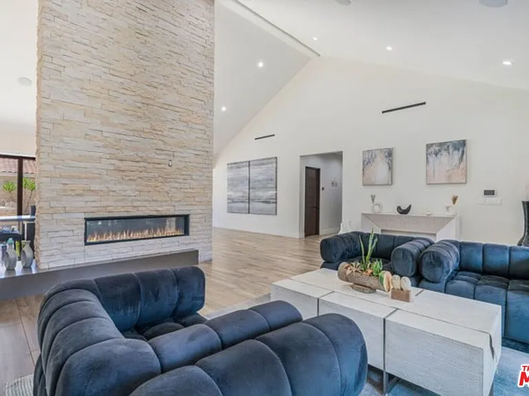 17520 Embassy Dr — Photo 14