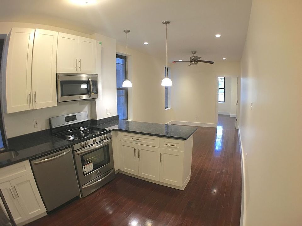 1st image of 223 Bainbridge St #2L2R
