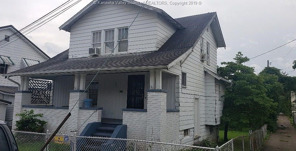 1st image of 405 Wyoming St