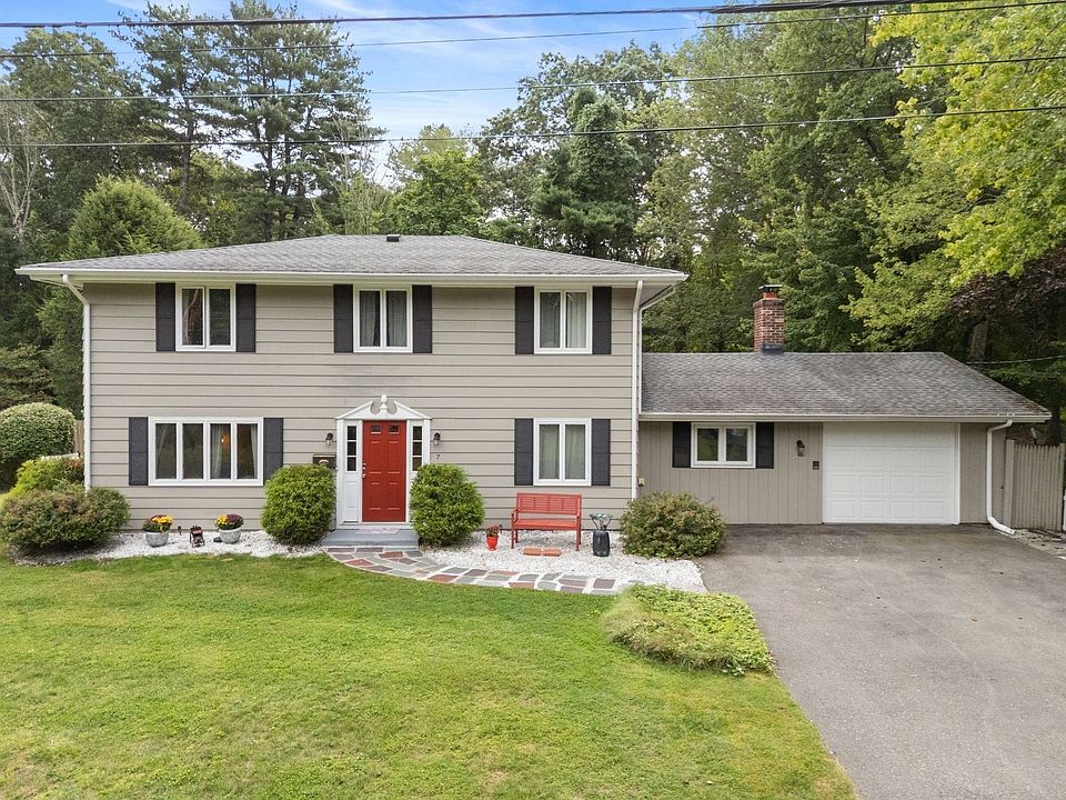 1st image of 7 Lamphere Cir