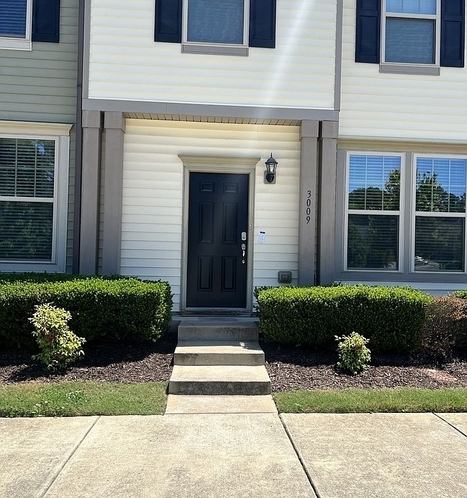 1st image of 3009 Bluegrove Rd #1