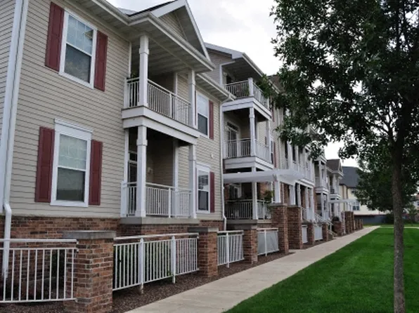 Prairie Towne Square