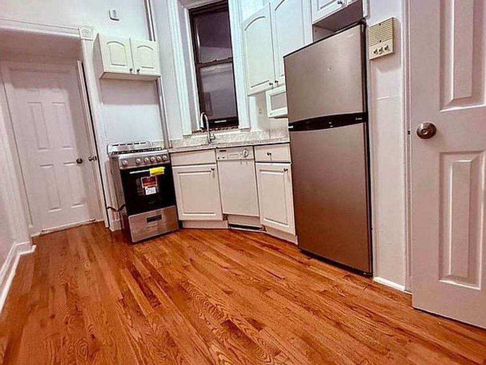 1st image of 309 E 69th St #1E