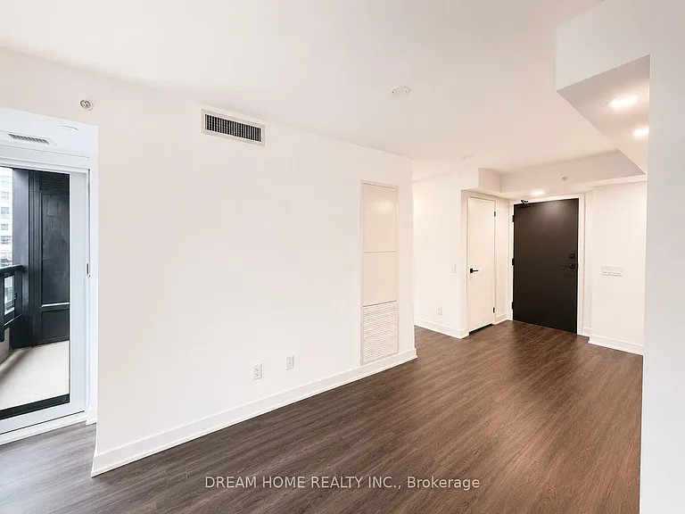 609 Sherbourne St #1303 — Photo 8