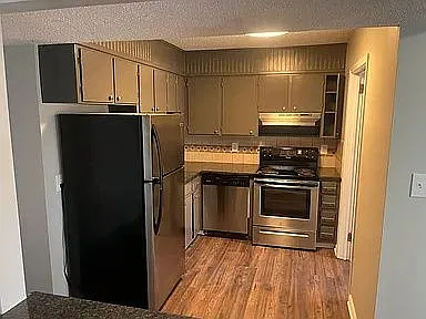 4 bed, 2.0 bath, 1368 sqft, $1,550 — Photo 3
