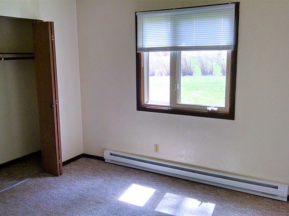 5th image of 106 E 4th St #1