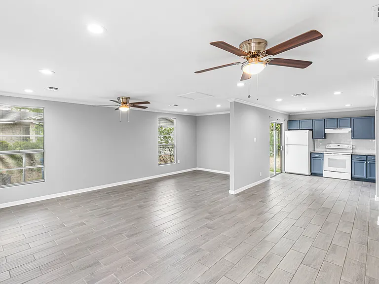 4334 Hickory Hill Dr — Photo 10