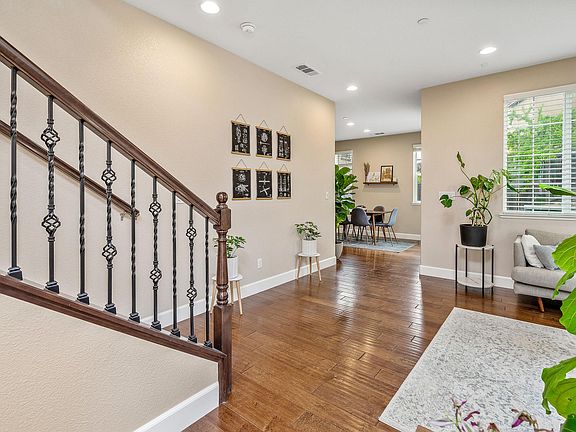 5th image of 858 Blossom Rock Ln