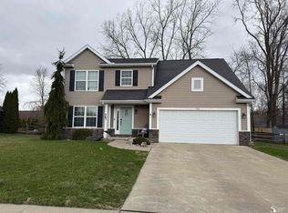 736 Grand Oak Dr, Temperance, MI 48182