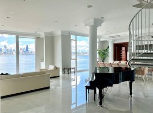 1709 Harbor Ave SW #PENTHOUSE, Seattle, WA 98126