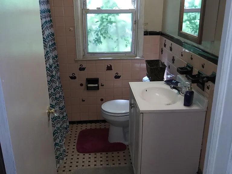 11731 Ashton Ave — Photo 3