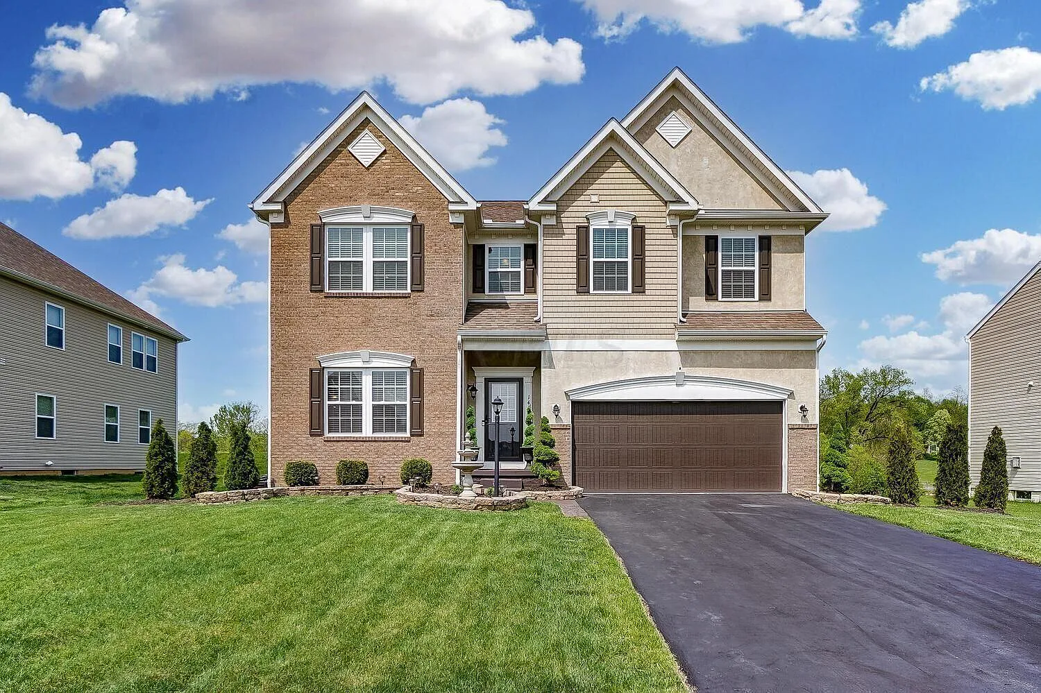 4 bed, 2.5 bath, 2872 sqft, $2,895 — Photo 1