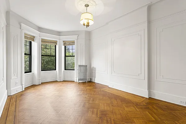 Rented by Compass | media 28