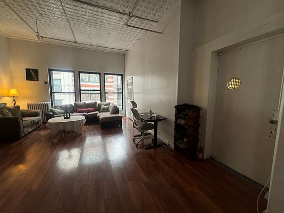 4th image of 27 W 27th St Ste 6