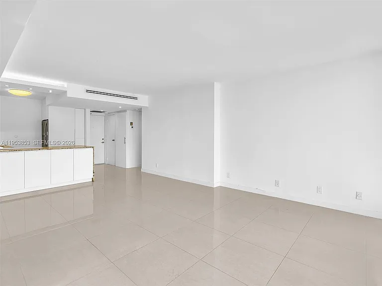 100 Bayview Dr #223 — Photo 29
