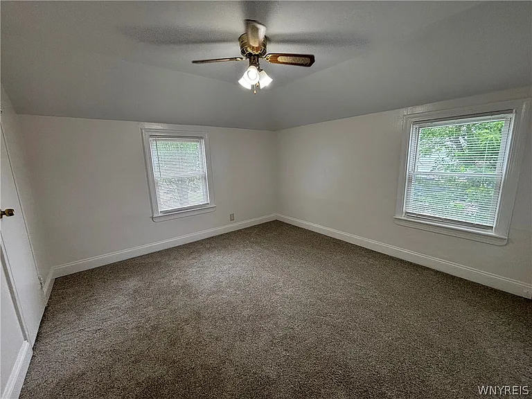 54 Carl Rd — Photo 11
