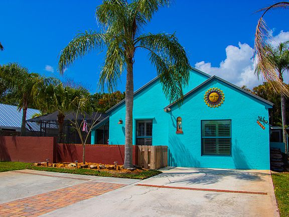 4th image of 1294 SW Vizcaya Circle
