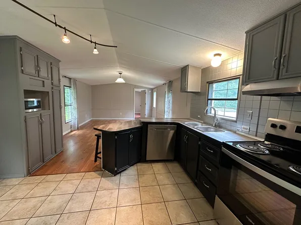59 Marks Lane, Gardiner, ME 04345