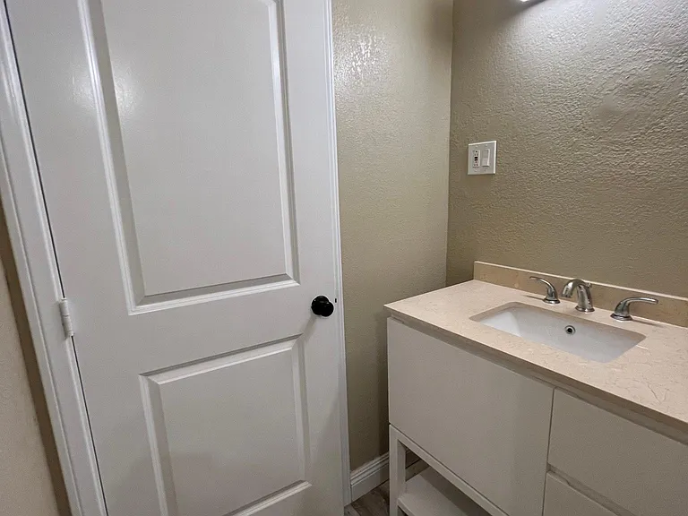 4045 Temple City Blvd — Photo 14