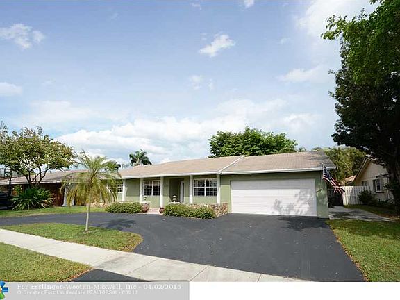 2nd image of 610 NW 76th Ter