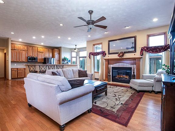 5th image of 6137 Sweet Grass Dr