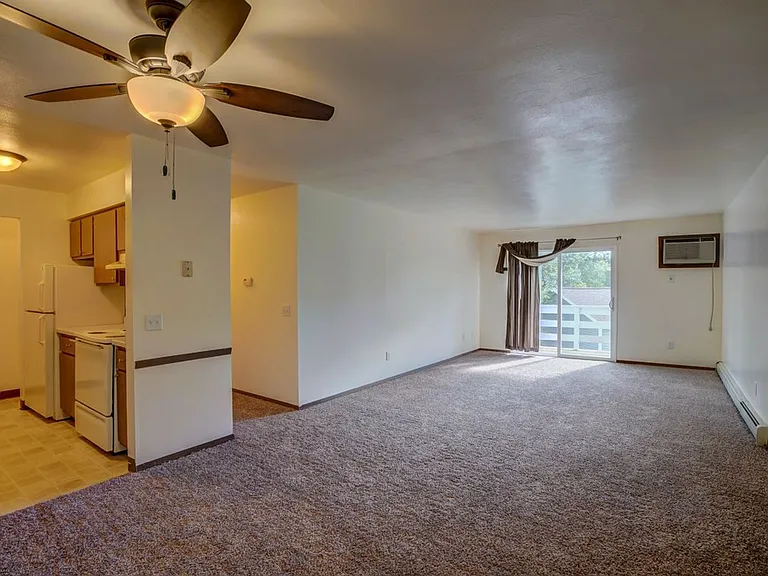 2928 Patty Ln — Photo 6