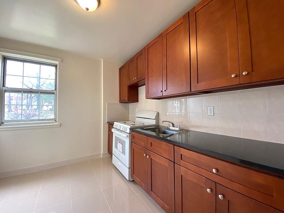 1st image of 14104 77th Ave #79A