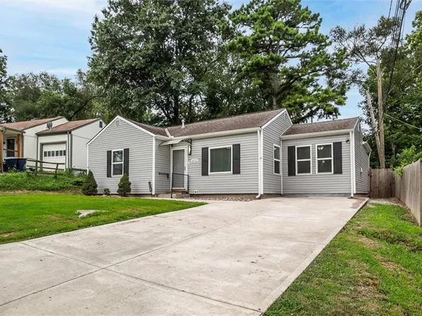 4552 N Locust St, Kansas City, MO 64116