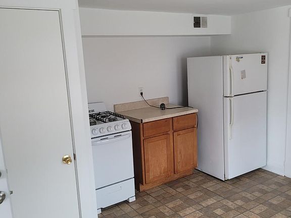 2nd image of 2327 W Belmont Ave #3