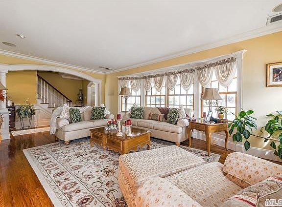 4th image of 4278 New York Ave