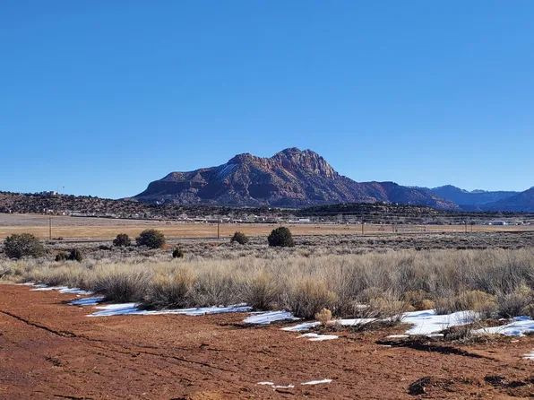 Apple Valley Dr, Hurricane, UT 84737