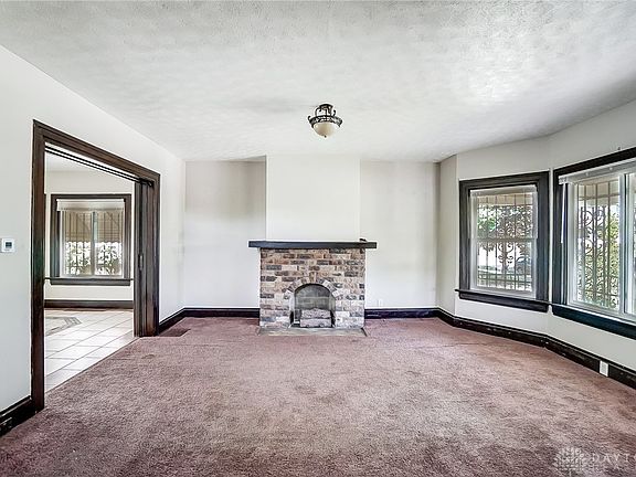 5th image of 908 Manhattan Ave