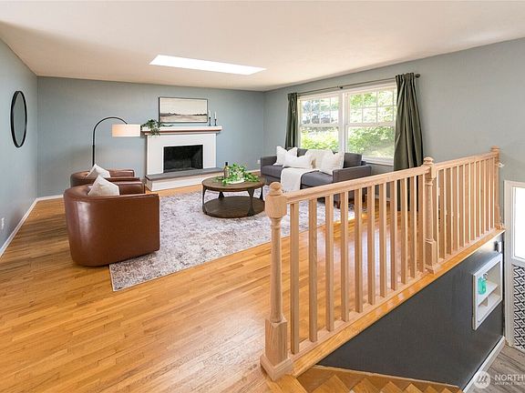 4th image of 4823 66th Avenue W