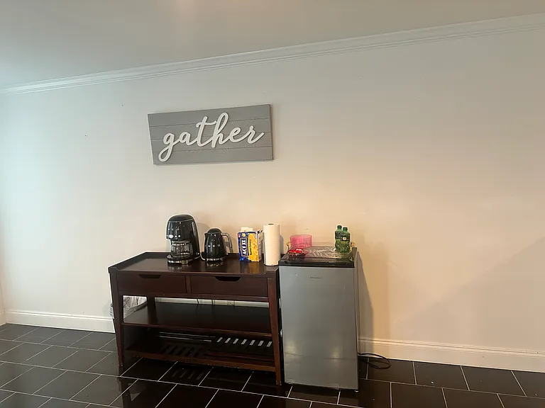 River Mansion Dr — Photo 5