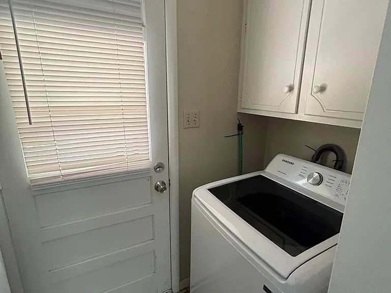 2717 NW Central Dr — Photo 11