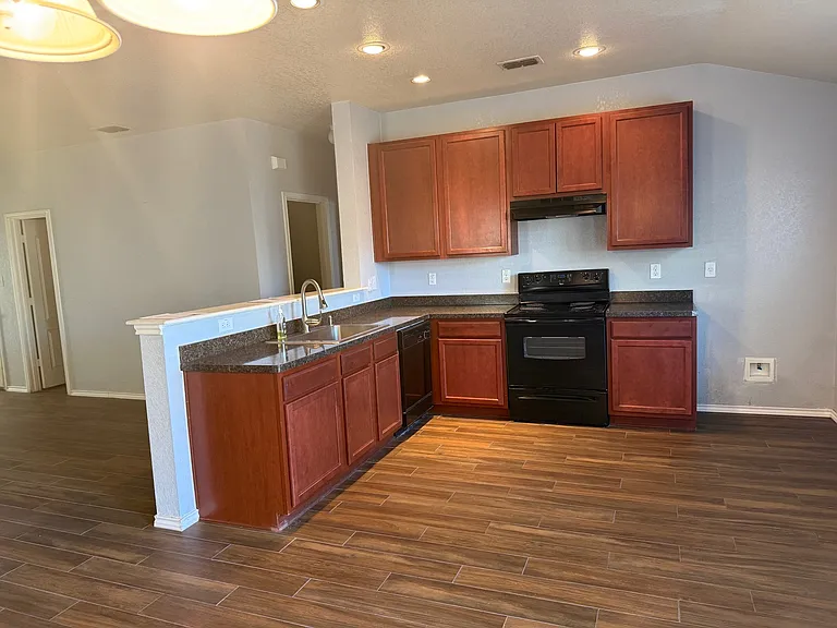 4714 Dapple Dr — Photo 5