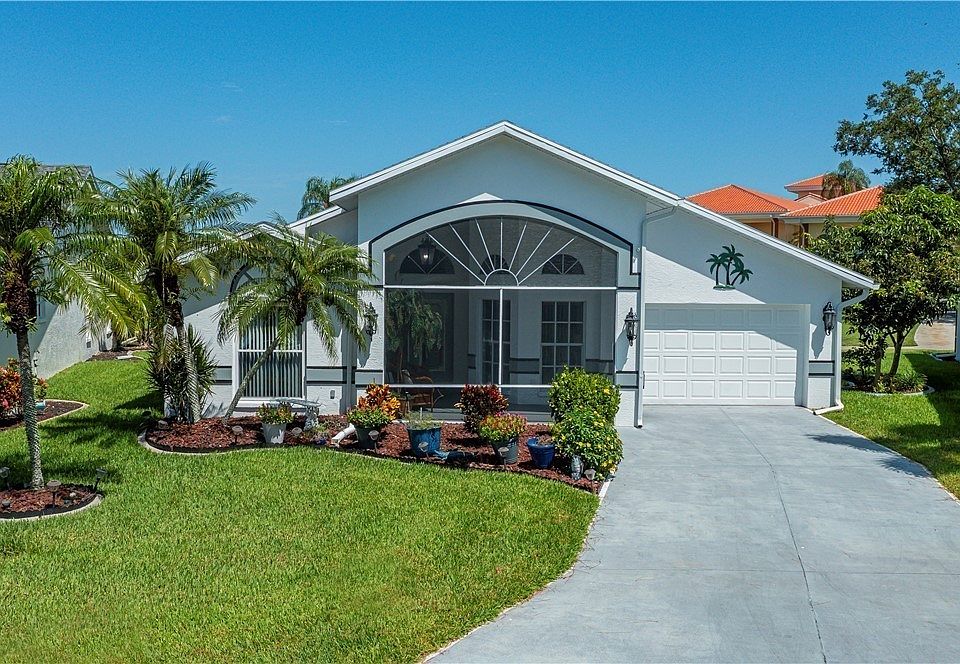 1st image of 3474 Clubview Dr